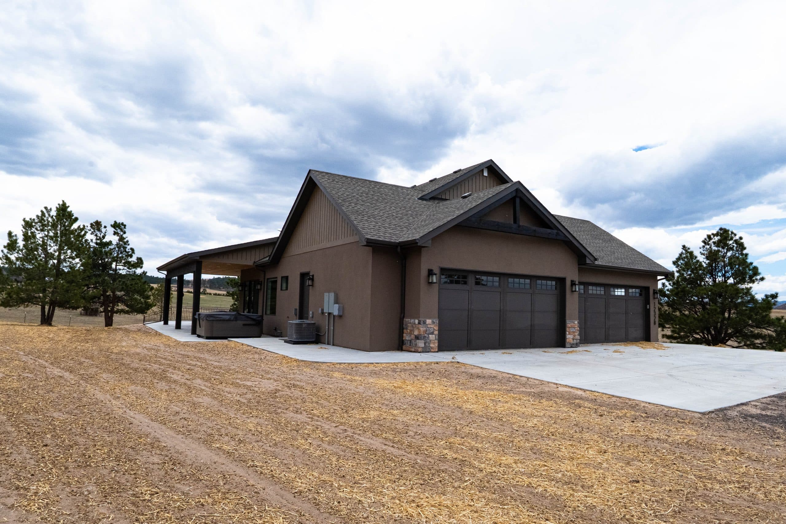 The Saddleback, exterior photo 6